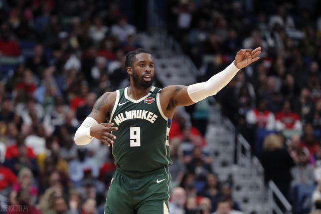 中国女篮和三人女篮共18人获体育运动荣誉奖章